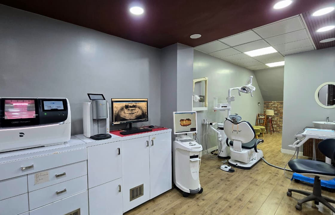 Best Dental clinic in Delhi
